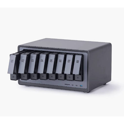 UGREEN NASync DXP8800 Plus｜8ベイ NASストレージ 最大256TB対応